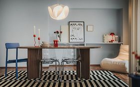 LINDEN Apartment für bis zu 6 Personen mit Parkplatz, Terrasse, 2 Bäder und Babybett